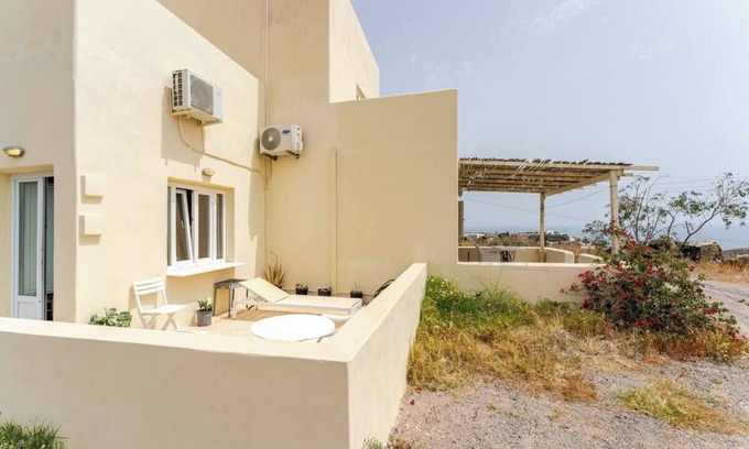 Santorini Apartment | Drakkar House 1
