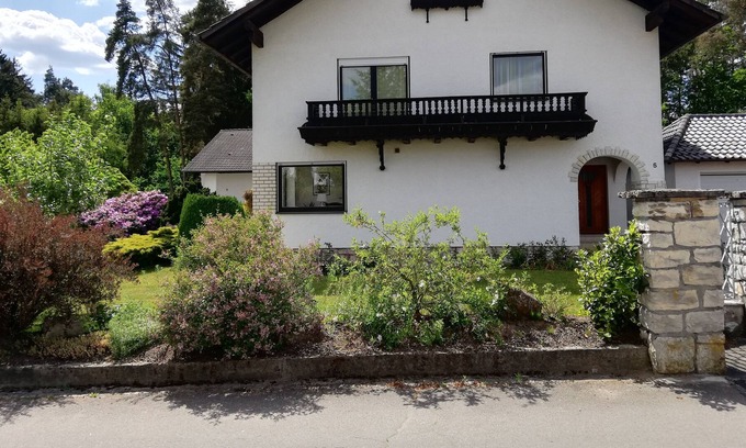 Schnaittenbach Apartment | Dream apartment in a beautiful location - vacation with dog!