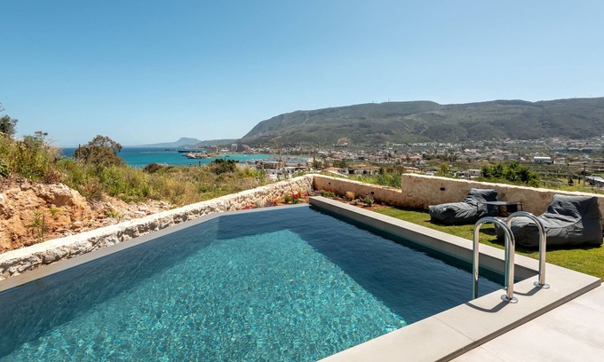 Souda Villa | Dream Escapes: Villa w. Pool & Breathtaking Views