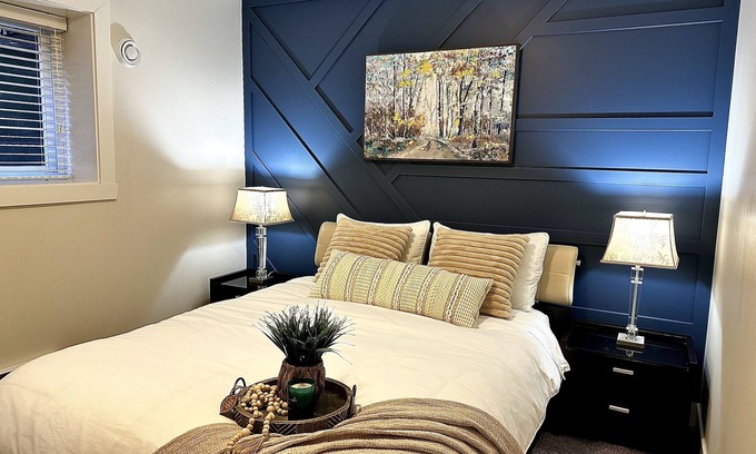 Maple Ridge Apartment | Dream Home ~ Modern & Cozy ~ We provide everything you need to feel like Home 💕