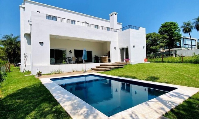 San Bernardino House | Dream House in Aqua Village