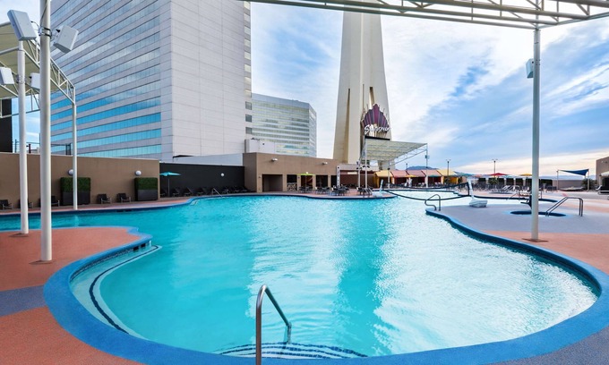 Gateway District Hotel | Dream Vegas Vacation! 2 Elegant Units, Pool, Bar & Restaurants, Casino