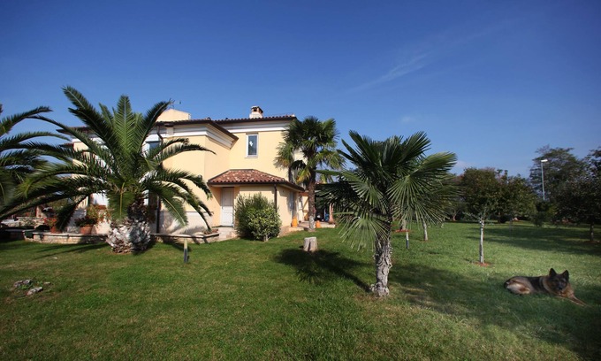 Mali Maj Villa | Dream villa with large swimming pool, 800m from the sea with 5 bedrooms 4 bathrooms