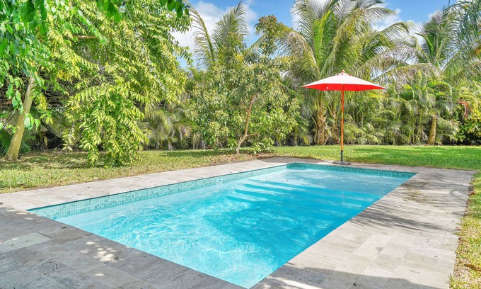 Miami Shores House | Dream Villa with private oasis