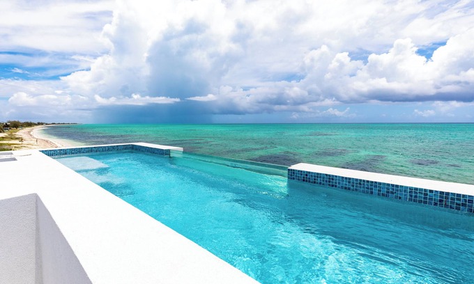 Providenciales Resort | Dream Villas Provo