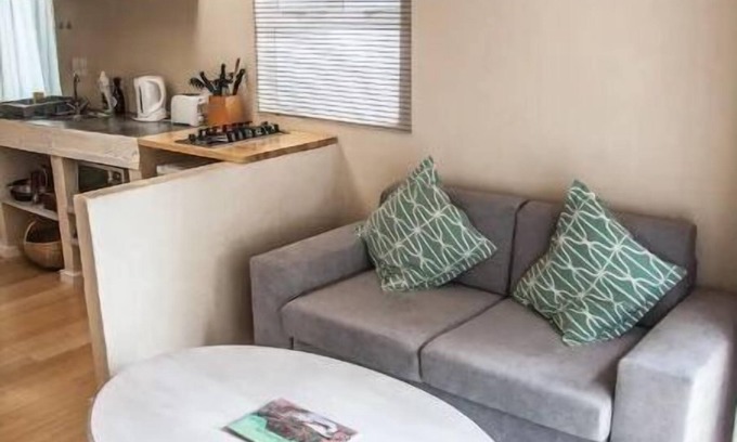 Kommetjie House | Dreamtime- 60m around the corner from the beach