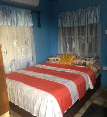 St. George's House | Dreas Cozy Combo Special