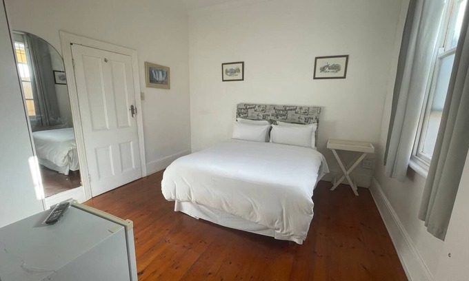 Port Elizabeth Central House | Drifters Haven Guest House
