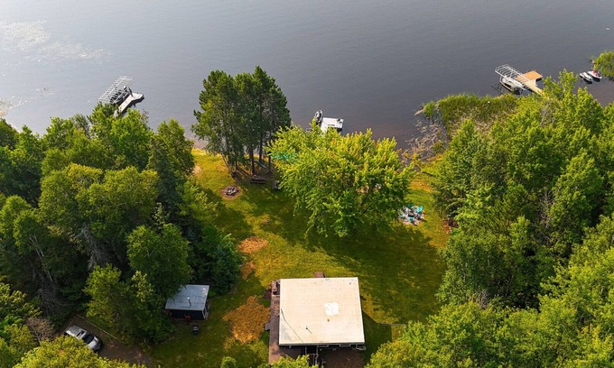 Whiteface Reservoir Cabin | Driftwood Dreams Escape | Island Lake Cabin