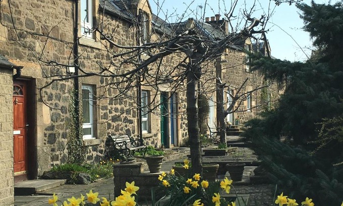 Corstorphine Apartment | Drum Brae Cottage