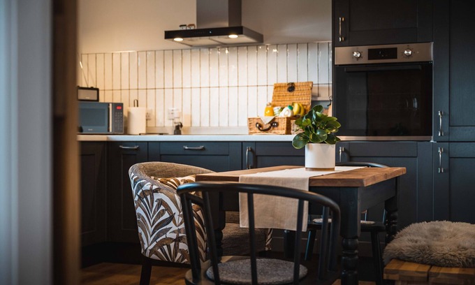 Wick Cottage | Drumdry - a rural that sleeps 4 guests in 2 bedrooms
