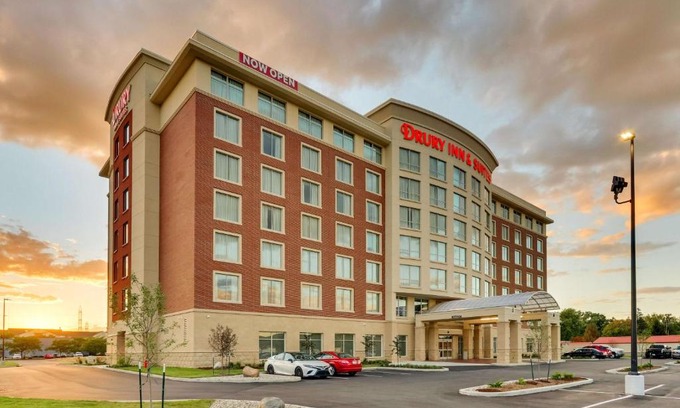 Lafayette Hotel | Drury Inn & Suites Lafayette IN
