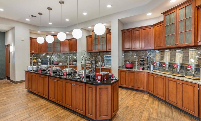 Northfield Hotel | Drury Plaza Hotel Denver Central Park