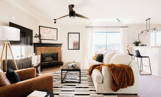 Greenwood Village Condo | DTC Modern One Bed, Comfort Meets Convenience