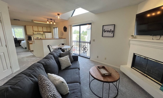 Englewood Condo | DTC One Bed Modern Gem, Pool, Gym, Comfort