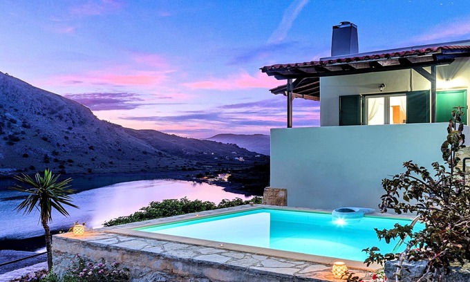 Kavallos Villa | Du Lac Alpha Villa Private Pool