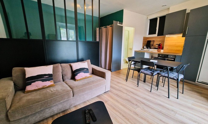 Meylan Apartment | #DU The Meylan's annex - Studio🌼