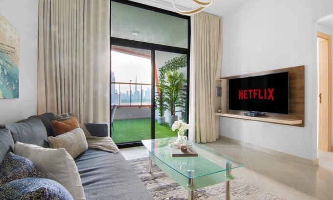 Jadaf Apartment | Dubai Burj Khalifa Skyline View Corner Suite with Huge Balcony!