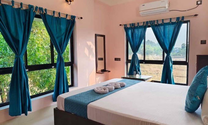 Bolpur Hotel | Dui Kanya Henshel Ghar
