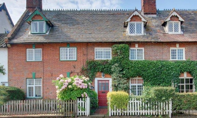Dunwich Cottage | Dunwich Suffolk -Lovely 4 bedroom Cottage In Peaceful Seaside Village, with WiFi