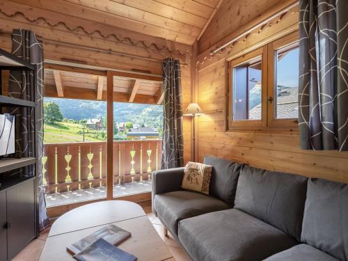 Meribel Village Apartment | Duplex à Méribel Village : Ski aux pieds, Piscine et Spa inclus - FR-1-566-6
