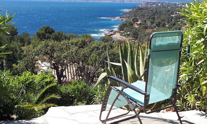 Le Dramont Apartment | Duplex, 2 rooms, terrace with wide view of the Mediterranean/Garage