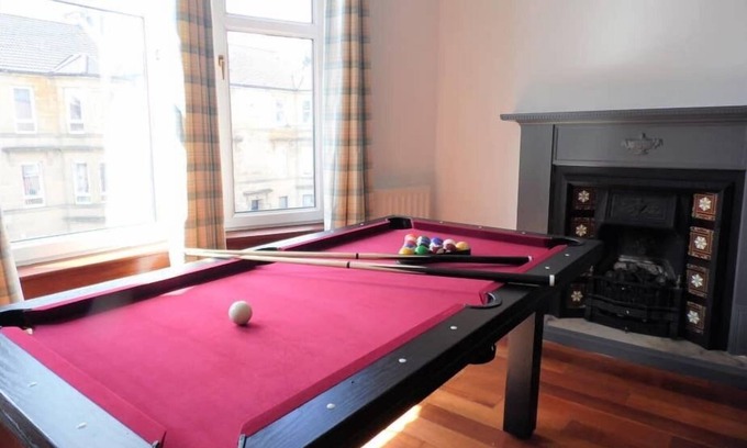 Paisley Apartment | Duplex 4 Bed Apartment, Very Spacious, Paisley - Near GLA Airport