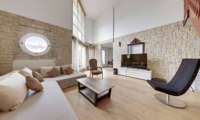 Sannois Apartment | Duplex apartement in downtown with parking
