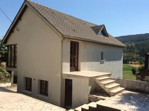 Campea House | duplex house un center village