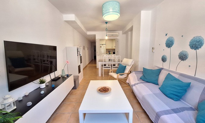 Velez de Benaudalla Apartment | Duplex las Terrazas sea and mountain in the same day