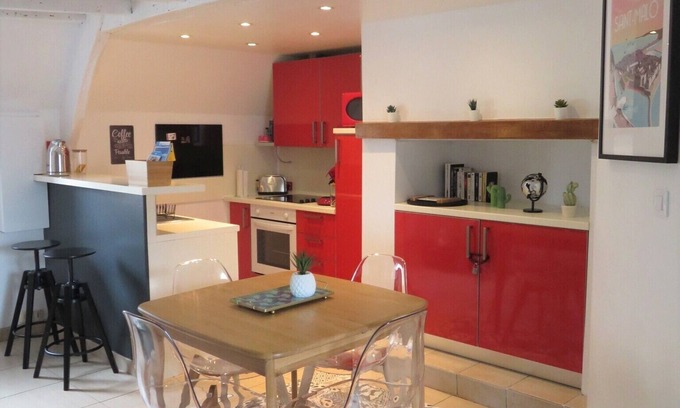 Saint-Malo Apartment | Duplex renovated in Saint Malo/Saint Servan/Beach at 100m/Intramuros at 7min