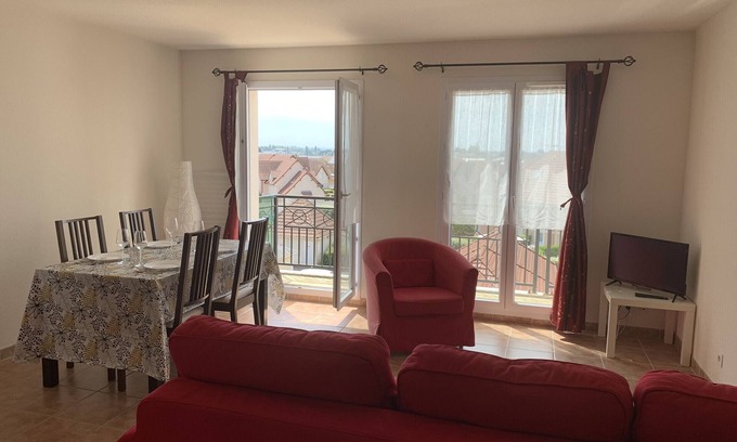 Port Guillaume Apartment | Duplex with Balcony Near Beach in Dives-sur-Mer – Ideal for 4