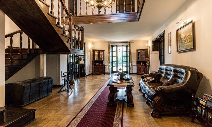 Janowiec House | Dwór Meluzyna