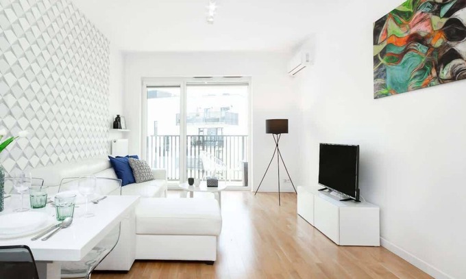 Zoliborz Apartment | Dygata 2 | Air Conditioned Apartment | Gym