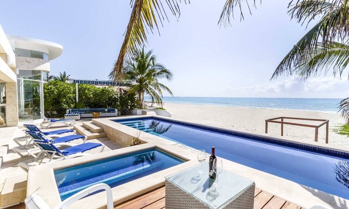 Playacar Beach House | Dynamic Chef Incl. | On Ocean | Pool | Large Terrace | Free Airport Transfer & Daily Maid!