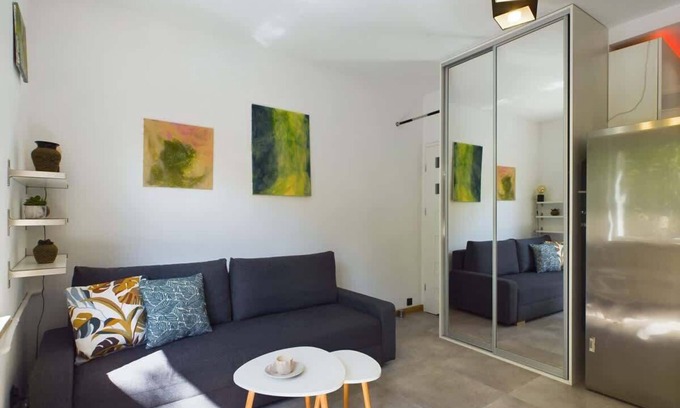 Muranow Apartment | Dzielna 2 | Warsaw | Cozy Studio | Near the Old Town