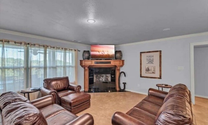 Cecil Apartment | Eagle Crest; Monthly discount for Travelers!