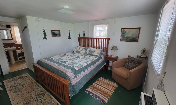 Eagle Harbor Cottage | Eagle Harbor- Harbor Pines: Rustic Autumn Comforts by the Harbor!