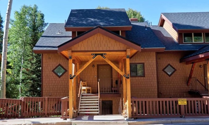 Beaver Condo | Eagle Point Ski Resort Nº10 Wooded Ridge Condos