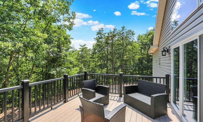 James Creek House | Eagle's Nest: Aunt Susie's Raystown Lake Vacation Rentals; James Creek Boat Launch