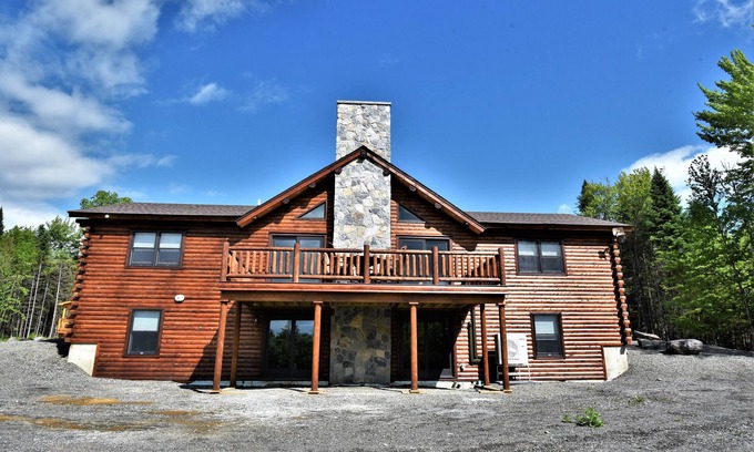 Pittsburg Cabin | Eagles Nest