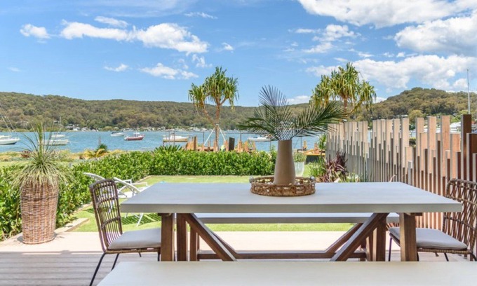 Booker Bay Apartment | Early +late check in/out >Waterfront/putt putt