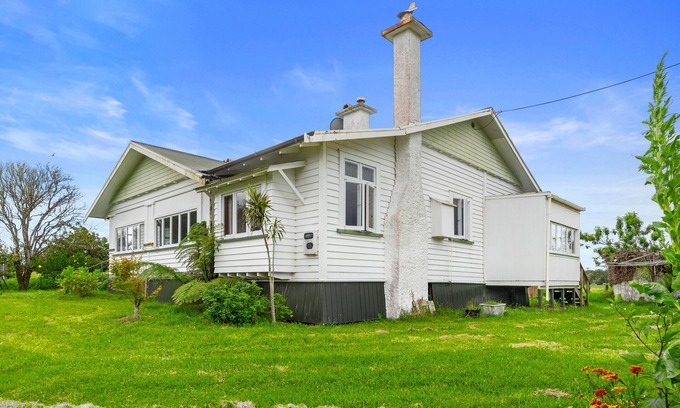 Waipu House | Early Settler Homestead - Waipu Holiday Home