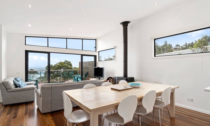 Separation Creek House | Earth Sea Sky - light filled family home