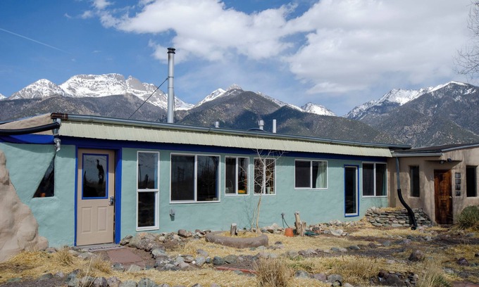 Crestone House | Earthship & Vintage Trailer with Stunning Views