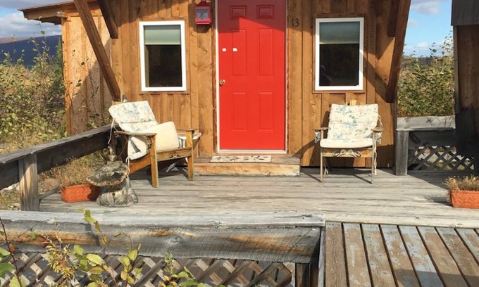Healy Cabin | Earthsong Lodge - Queen Suite