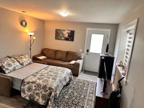 Halifax County House | East Coast Cozy by Wastis-Easy Hwy, City & Airport Access plus Free Parking