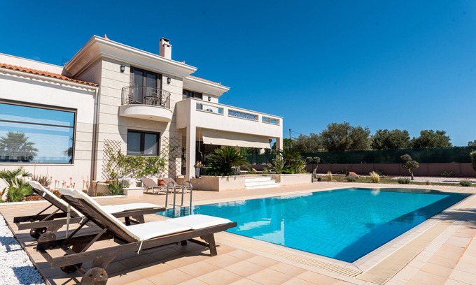Palaia Fokaia Villa | East Coast Mansion