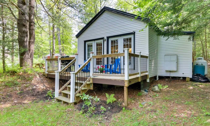 Otis Cottage | East Otis Vacation Rental w/Private Deck & BBQ!