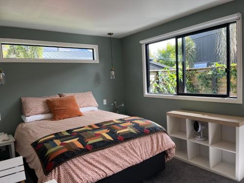 Kelvin Heights Apartment | East Rock